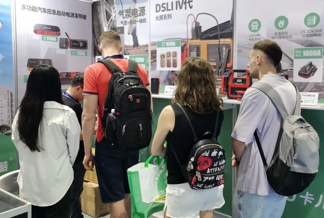 Carku showcases new products at CCEE cross-border e-commerce exhibition