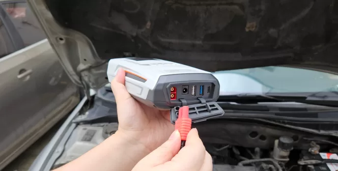 JS-351-12V-Jump-starter